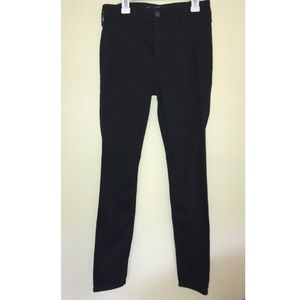 PLAIN BLACK HIGH- RISE JEAN LEGGING
